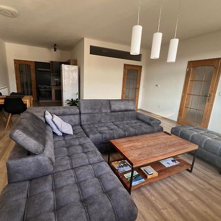 Apartman Na Namesti Kraliky Luaran gambar